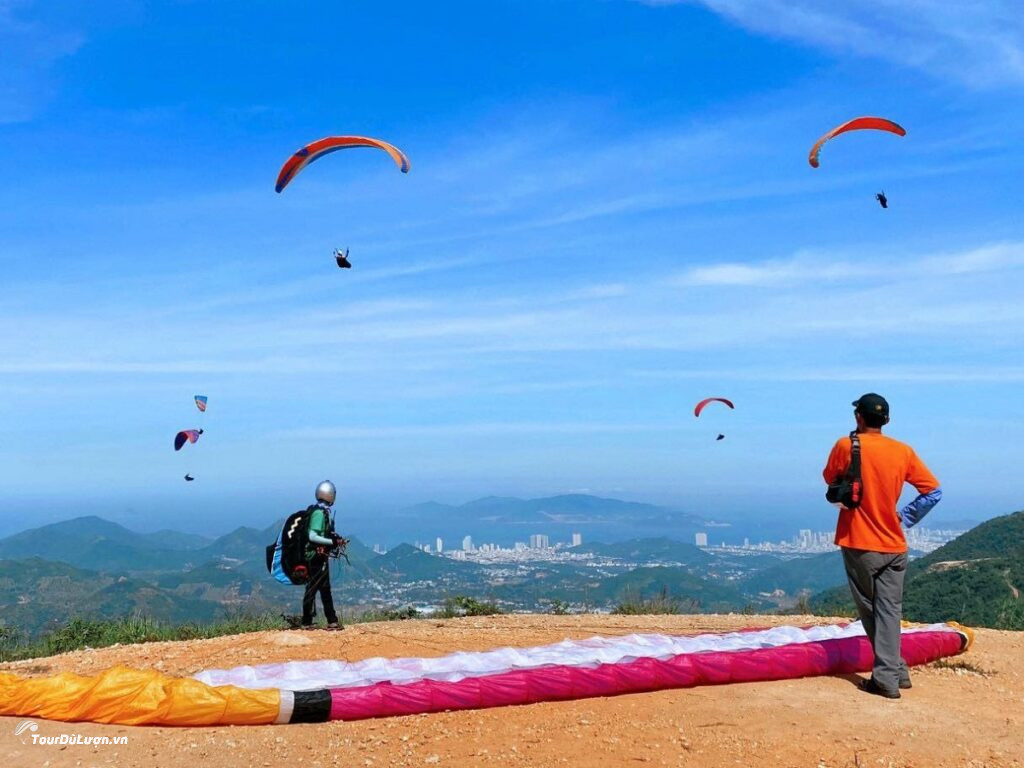 Nhảy dù Nha Trang được thực hiện thường xuyên hằng ngày